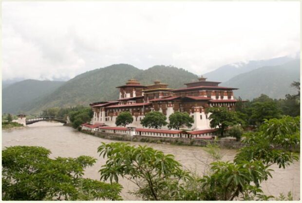 Bhutan - Land Of The Thunderdragon 2